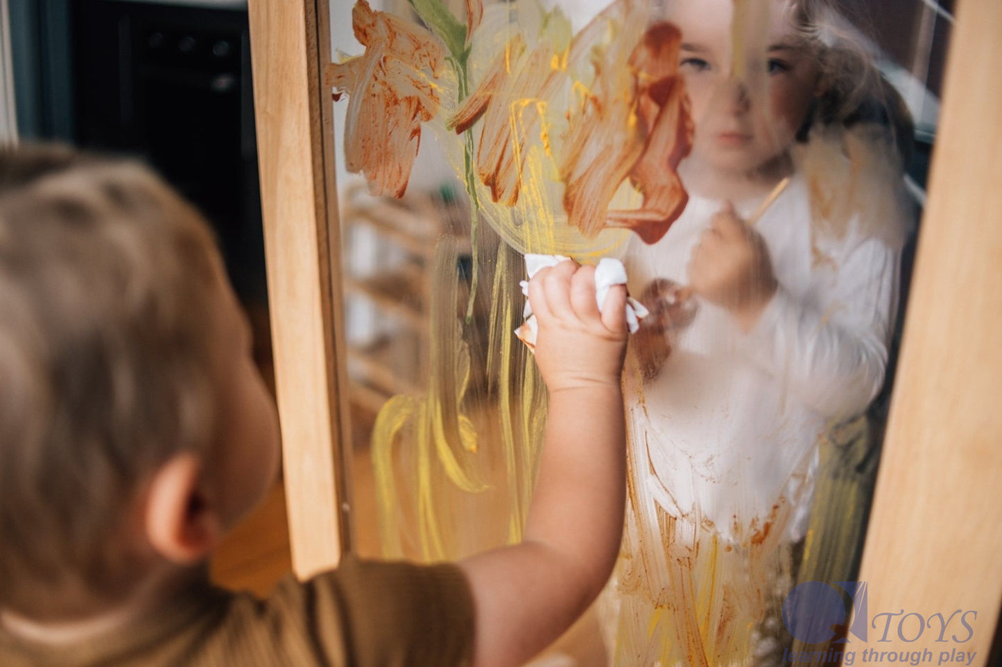 Qtoys Toddler Perspex Easel