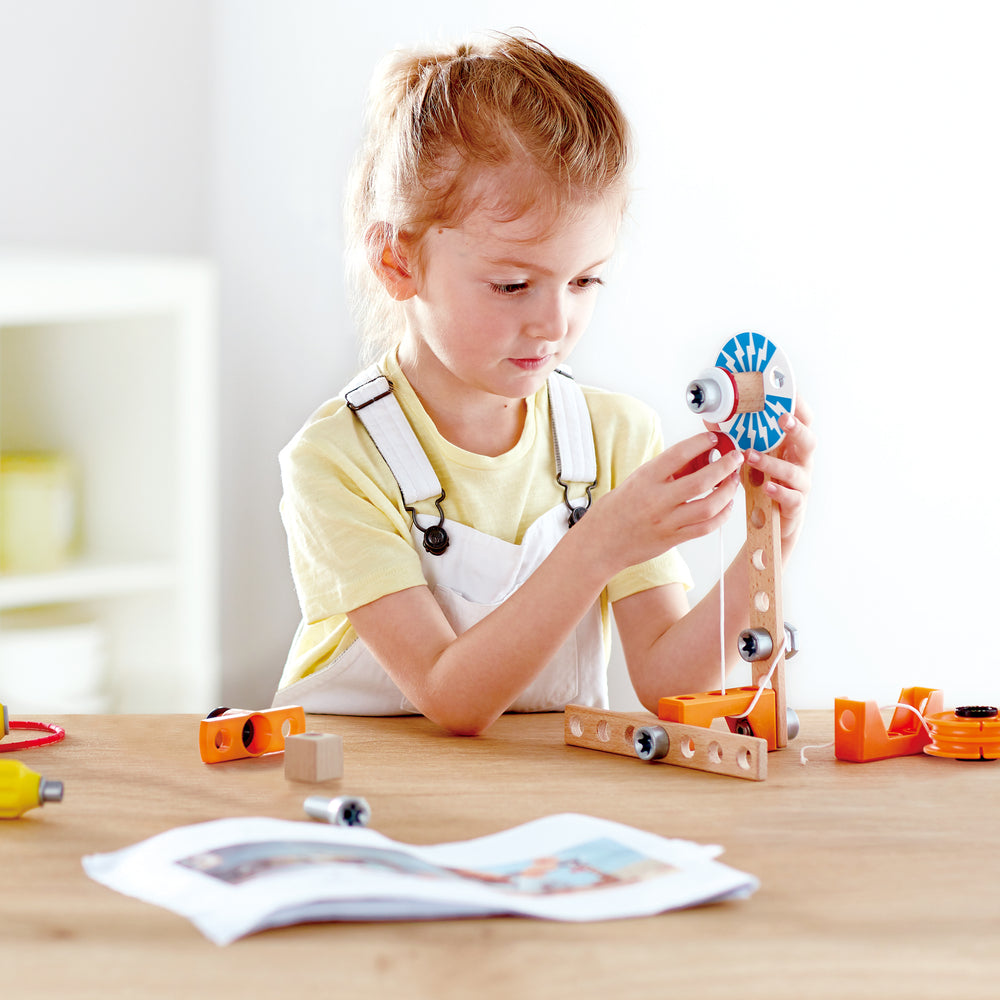 Hape Magnet Science Lab