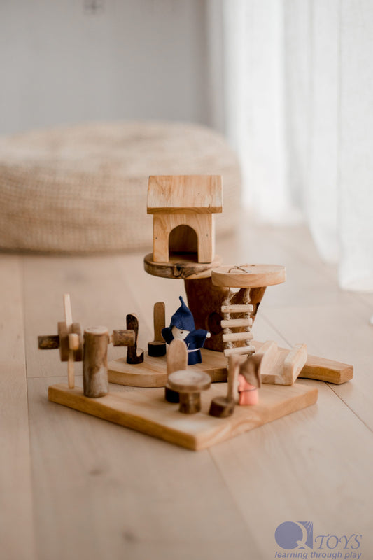 Qtoys Mini Gnome House