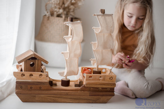 Qtoys Wooden Pirate Ship