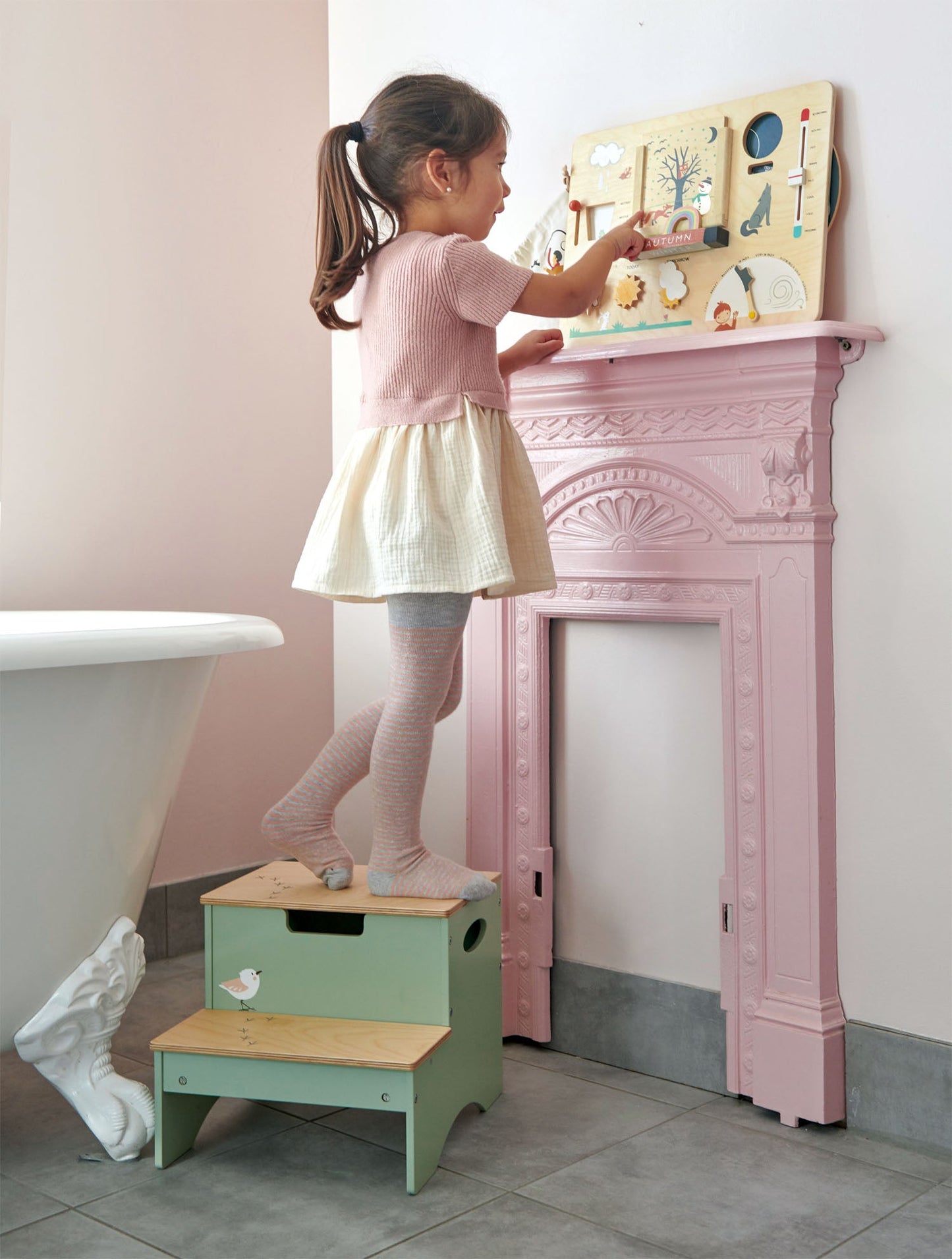 Tender Leaf Toys Weather Watch Station