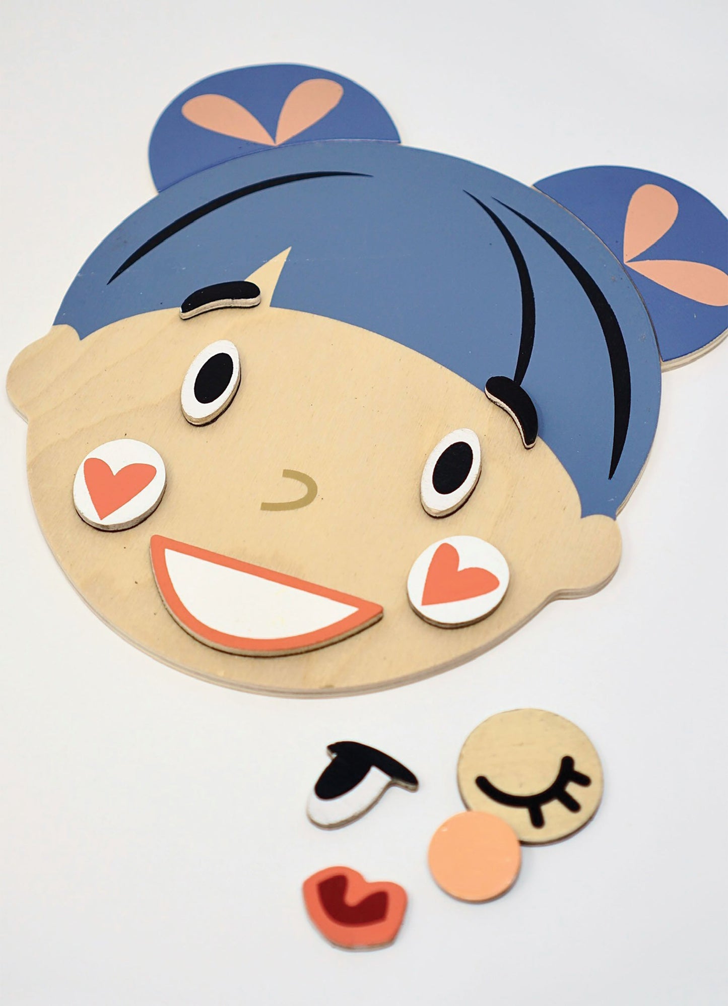 Tender Leaf Toys What’s Up Bag with Magnetic Expressions