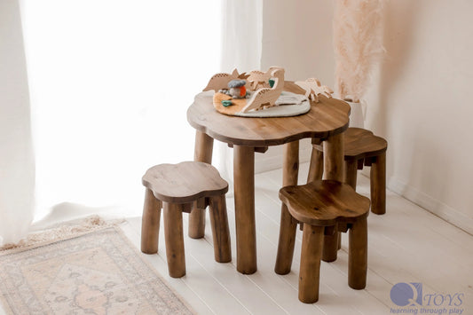 Q Toys Hardwood Tree Table and 3 Stools Set