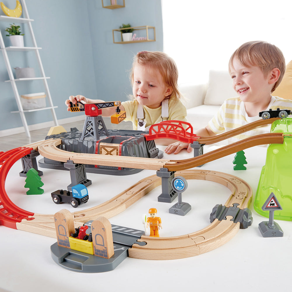 Hape Railway Bucket-Builder-Set