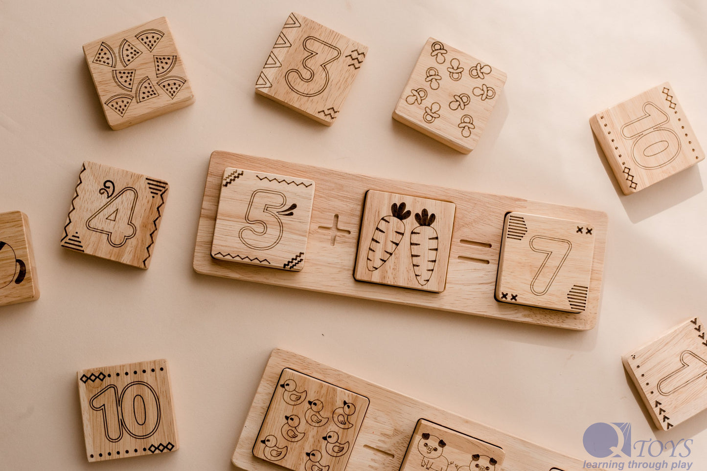 Qtoys Two piece math frame