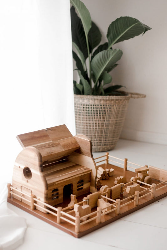 Qtoys Farm Barn