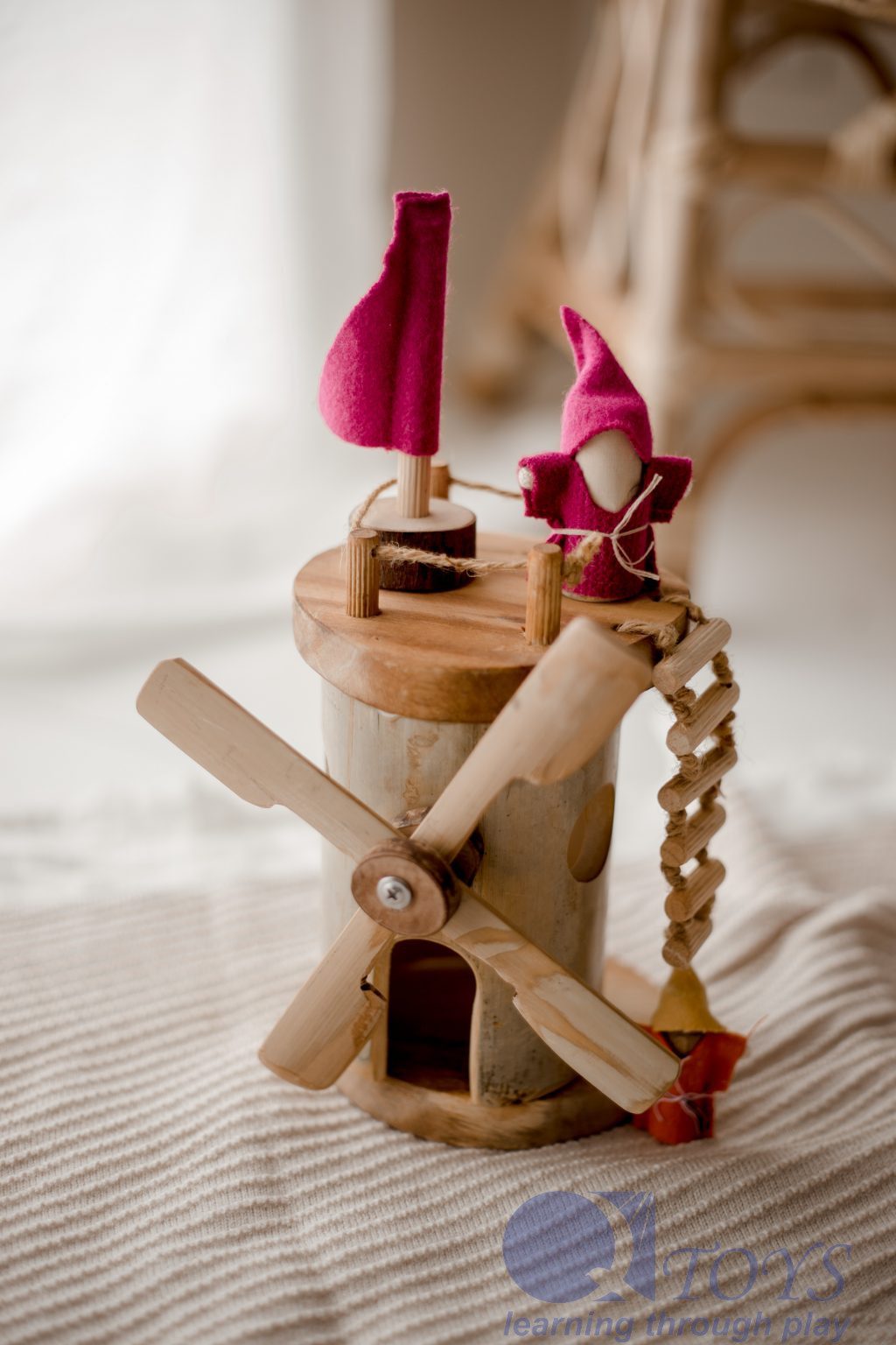 Qtoys Wooden Windmill