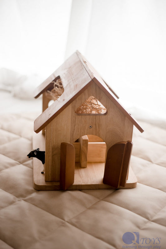 Qtoys Horse Stable
