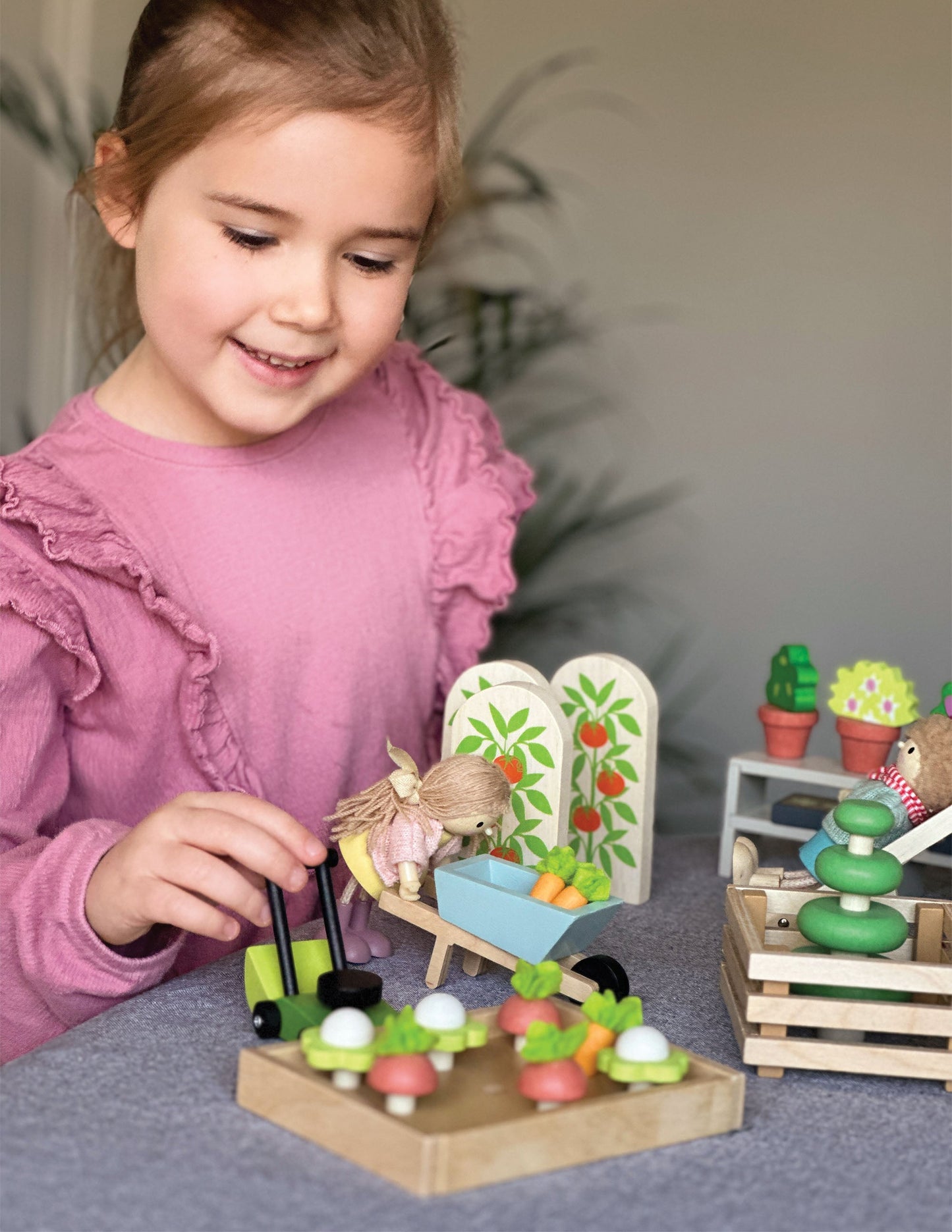 Tender Leaf Toys Greenhouse and Garden Set